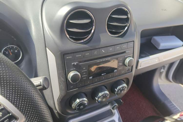 Used Jeep Compass 2014 2.4L Four-Wheel Drive Serpentine Collection Edition
