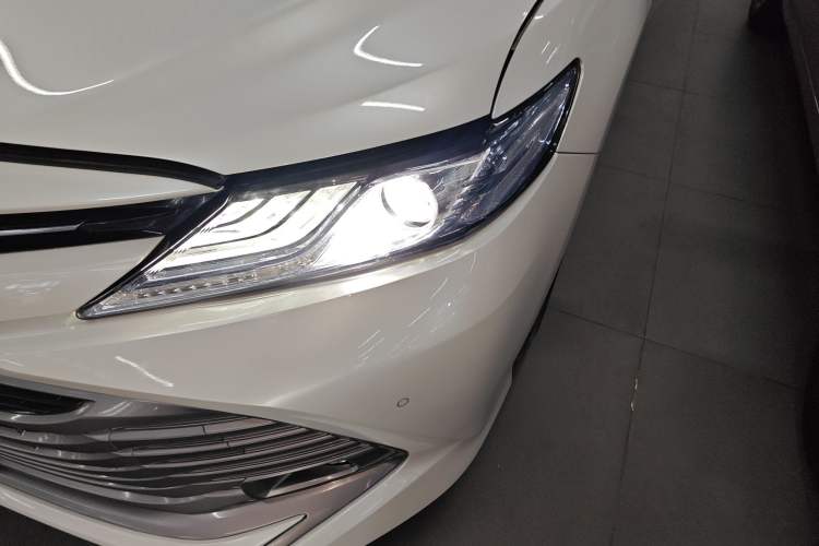 Used Toyota Camry 2019 Dual-Engine 2.5 HG Luxury Edition China V Standard Left Front Headlight