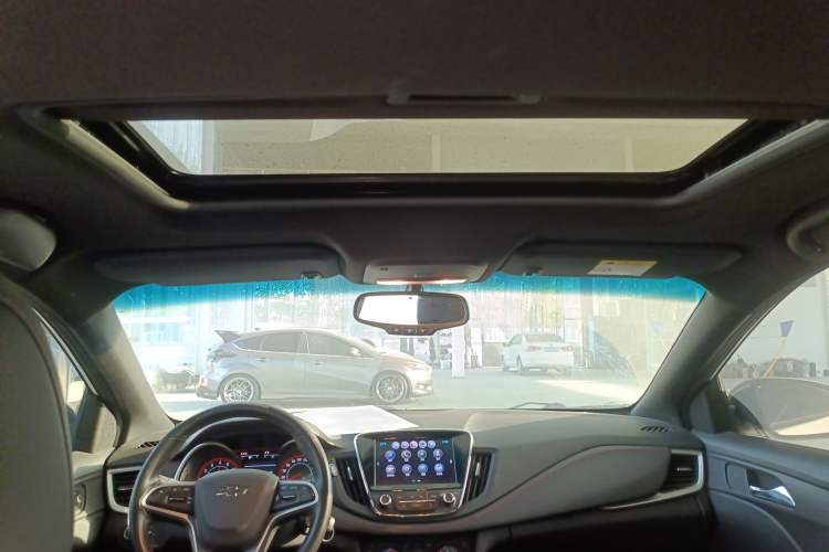 Used Chevrolet Monza 2019 RS 330T Automatic Comfort Edition China VI Standard Headliner
