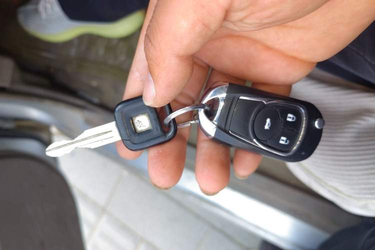 Used JMC Baodian 2013 2.8T Two-Wheel-Drive Diesel Luxury Fashion Edition