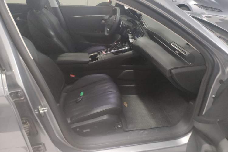 Used Peugeot 508 2023 508L 400THP Driving Flagship Edition Right Front Seat