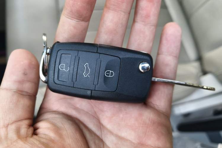 Used FORTHING Lingzhi 2017 M5L 1.6L 7-Seater Comfort Model