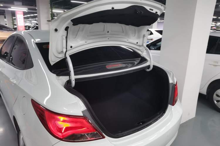 Used Hyundai Verna (older generation) 2016 1.4L Automatic Smart GLS
