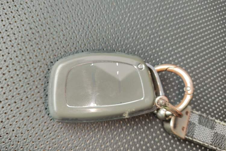 Used Hyundai ix25 2015 1.6L Automatic Two-Wheel-Drive Deluxe DLX Model