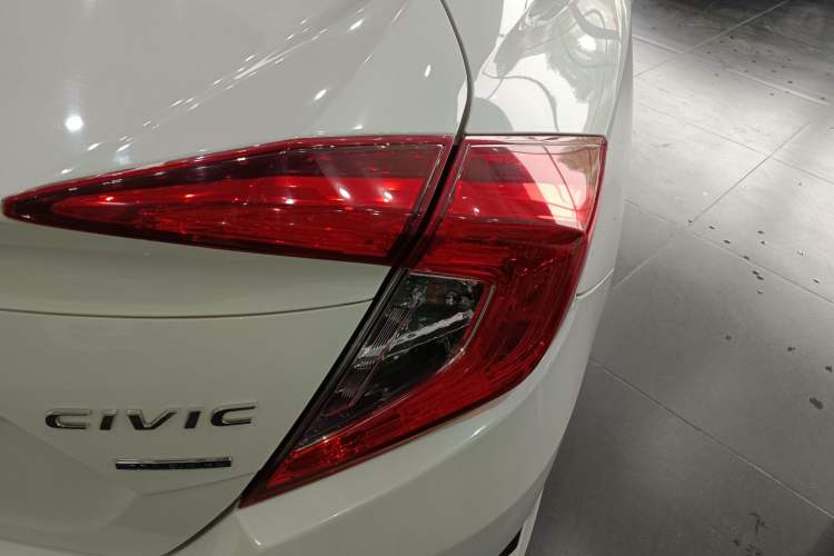 Used Honda Civic 2016 180TURBO CVT Comfort Version Right Rear Taillight