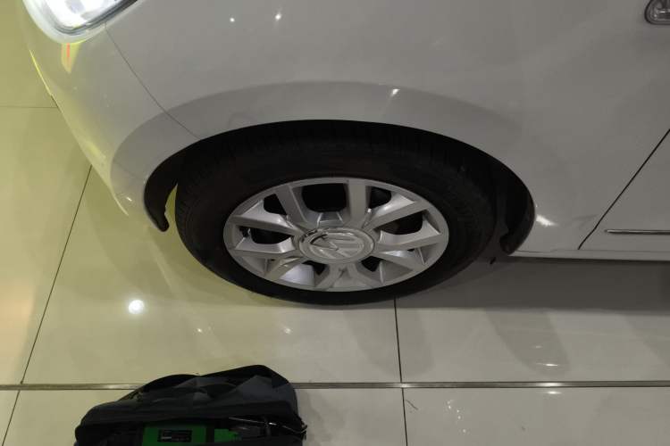 Used Volkswagen up! 2015 1.0L go high!
