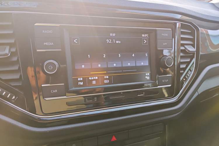 Used Volkswagen T-ROC 2018 280TSI DSG Two-Wheel-Drive Comfort Version China V Standard