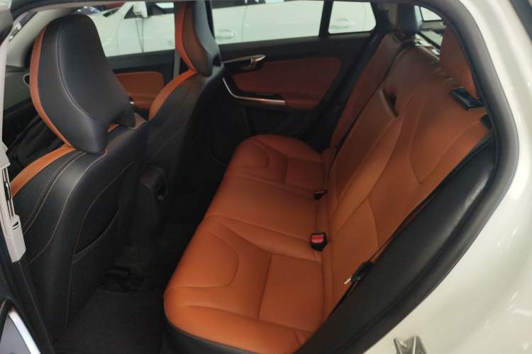 Used Volvo V60 2017 T5 Zhiyi Edition China V Standard