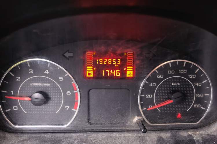 Used Wuling Rongguang 2014 1.2L S Standard Model
