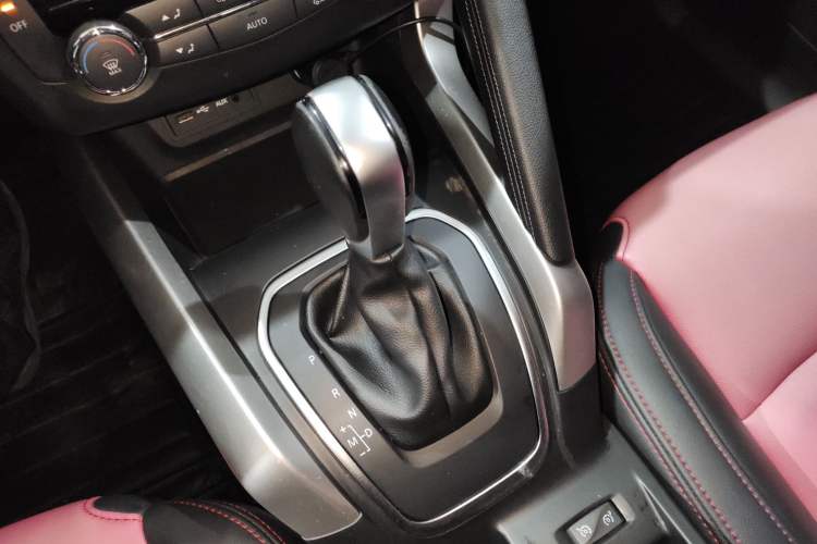 Used Renault Kadjar 2017 2.0L Two-Wheel Drive Comfort Edition
