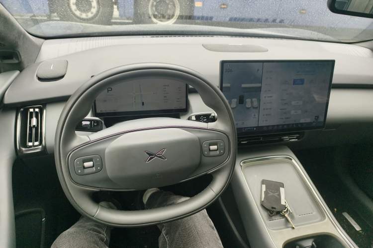 Used XPeng P7+ 2024 Long-Range Max Center Console