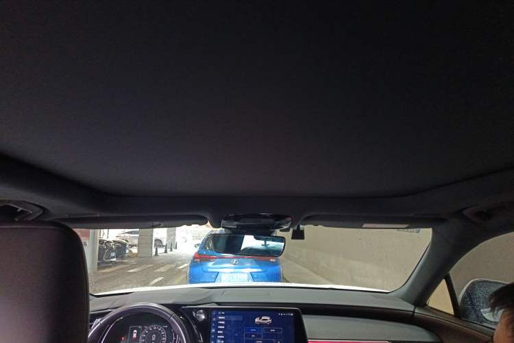 Used Lexus RX 2023 350h Four-Wheel Drive Enjoyment Version Headliner