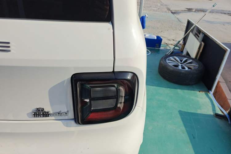 Used Geely Galaxy Panda 2024 Panda Mini 200km Endurance Bear
