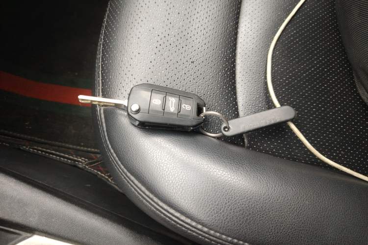 Used Peugeot 301 2016 1.6L Manual Comfort Edition Vehicle Key