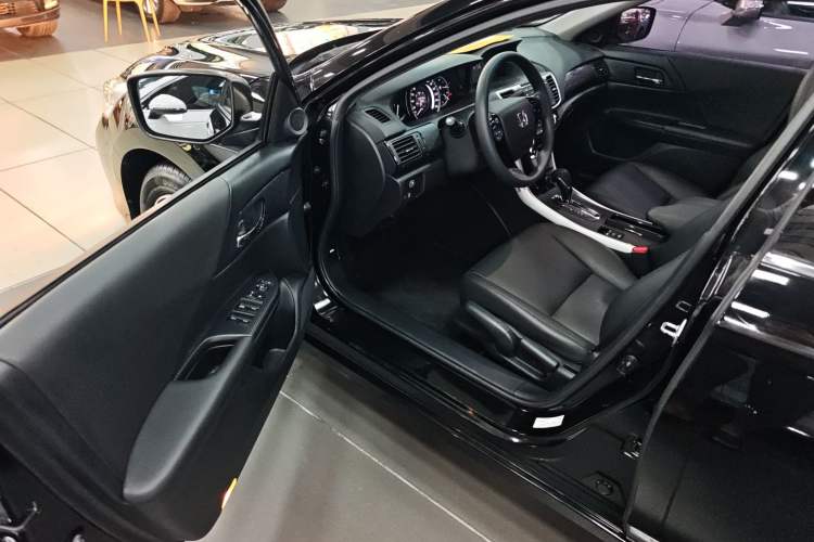 Used Honda Accord 2016 2.0L Comfort Edition Driver Seat