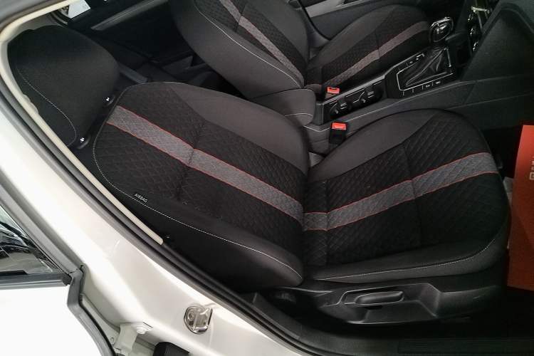 Used Volkswagen Lamando 2019 230TSI DSG Vision Edition China VI Standard Right Front Seat