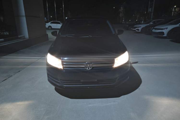 Used Volkswagen Santana 2016 1.6L Manual Fashion Edition