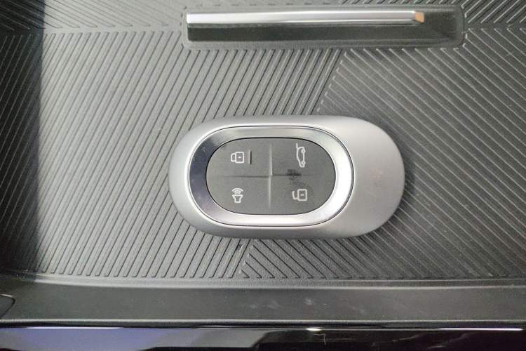 Used JETOUR Shanhai L7 2024 1.5T 120km MAX+ 7-Seater Interior 1