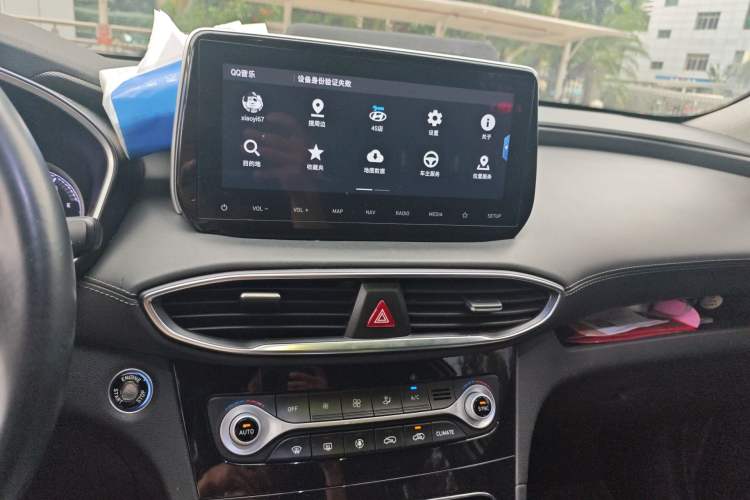 Used Hyundai Santa Fe 2019 380 TGDi GLS Automatic 2WD Luxury Version China VI Standard Audio And AC Panel