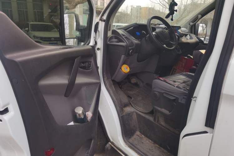 Used Ford Transit 2019 2.0T Gasoline Automatic Multi-Function Commercial Vehicle Mid-Roof 6-Seater China VI Standard