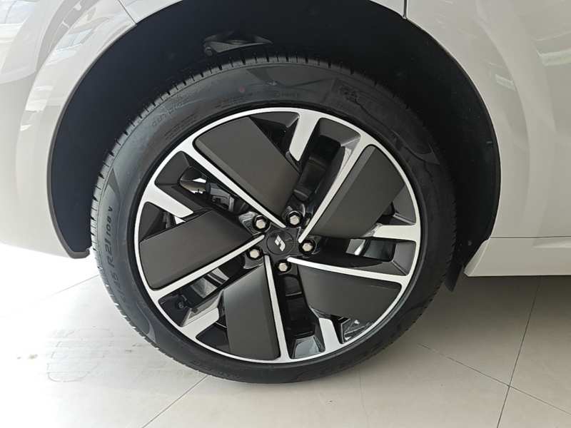 Used Li Auto L6 2025 Max Smart Refresh Edition — 25