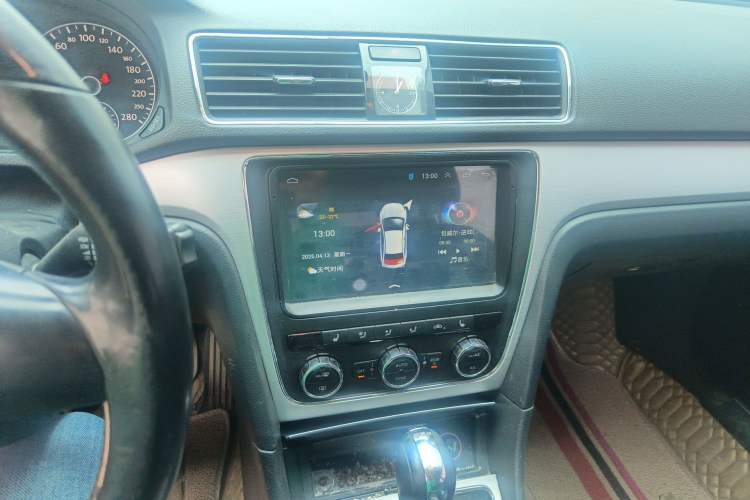 Used Volkswagen Passat 2014 1.8TSI DSG 30th Anniversary Edition Audio And AC Panel