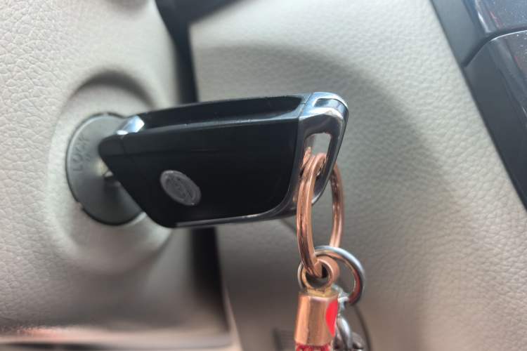 Used Nissan Tiida 2014 1.6L CVT Comfort Model Vehicle Key