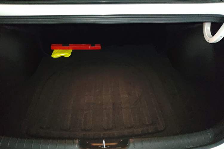 Used Hyundai Elantra 2023 1.5L CVT GLS Leading Edition Trunk