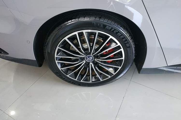 Used BYD Han 2025 EV Intelligent Driving Edition 701KM LiDAR Flagship Model
