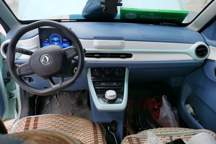 Used Dongfeng NAMMI BOX 2022 Revised Light Wind Edition 201 km Standard Version Center Console