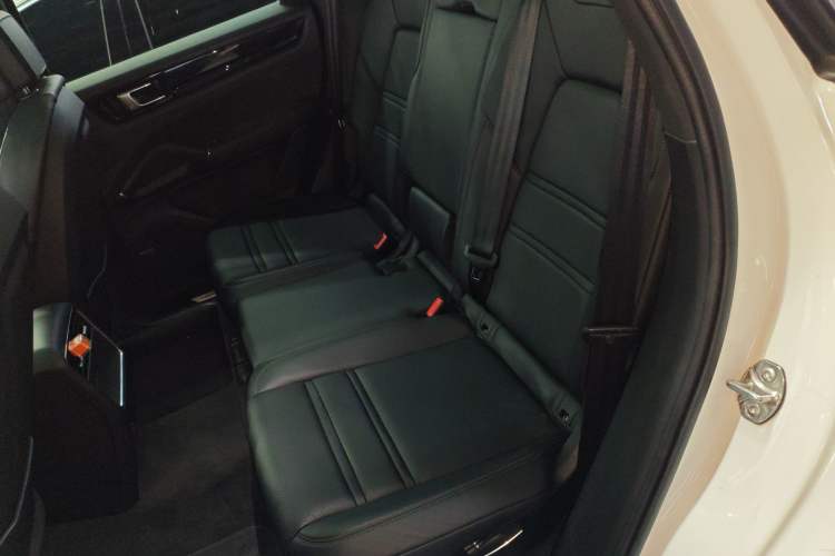 Used Porsche Cayenne E-Hybrid 2021 Cayenne E-Hybrid 2.0T