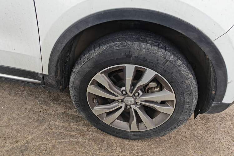 Used Geely Auto Emgrand X7 Sport 2016 2.0L Manual ZhiShang Version
