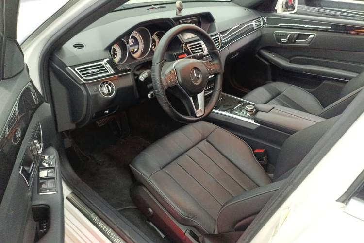 Used Mercedes-Benz E-Class 2015 Restyled E 260 L Sport Edition Driver Seat