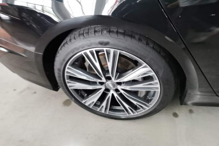 Used Audi A6L 2021 45 TFSI Prestige Dynamic Edition Right Rear Wheel Hub