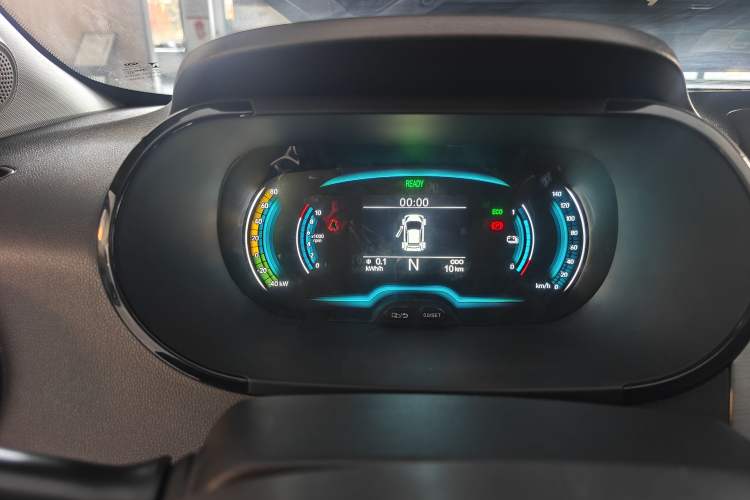 Used Chery Little Ant 2022 Restyled Version Sweet Pink Edition Half-Sugar Version 30.6 kWh 30 kW 301 km
