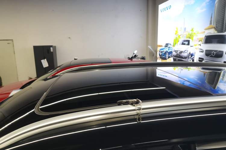 Used Hongqi HS5 2022 Facelifted Version 2.0T Smart Connect Flagship All-Wheel-Drive Edition
