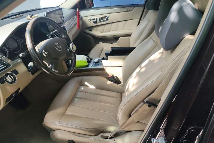 Used Mercedes-Benz E-Class 2009 E 300 Elegant Model