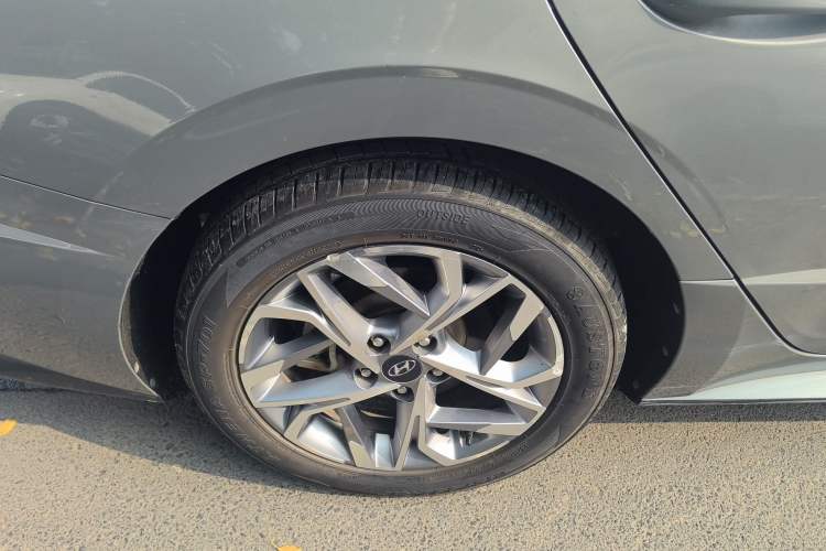 Used Hyundai Sonata 2020 270TGDi DCT GLS Elite Edition Right Rear Wheel Hub