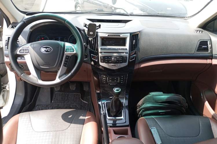 Used BYD Surui 2015 1.5L Manual Comfort Model
