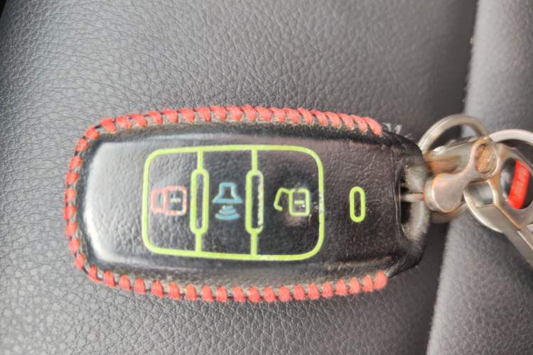 Used Haval H2 2017 Red-Label 1.5T Manual Two-Wheel Drive Luxury Model
