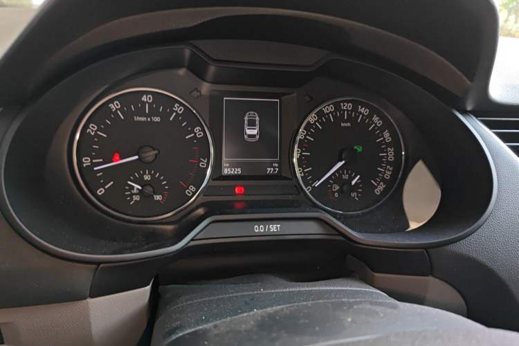 Used Skoda Octavia 2015 1.6L Automatic Yijun Edition Instrument Cluster