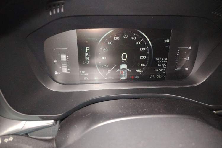 Used Volvo XC60 2018 T5 4x4 Smart Edition Instrument Cluster