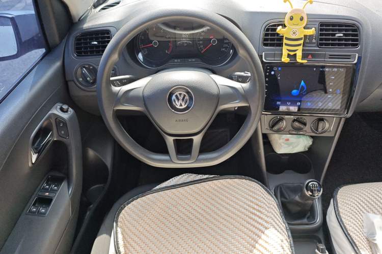 Used Volkswagen Polo 2016 1.4L Manual Fashion Model Steering Wheel