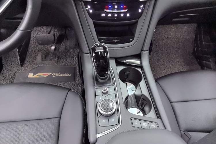 Used Cadillac XT6 2021 2.0T 7-Seater Four-Wheel Drive Luxury Version
