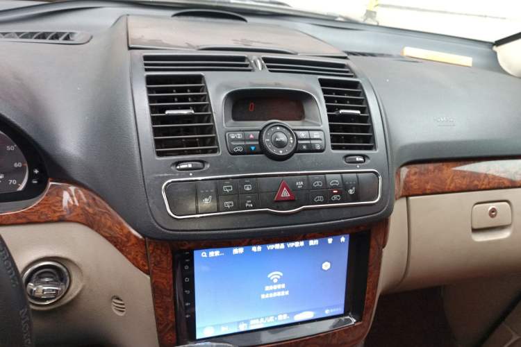 Used Mercedes-Benz Viano 2010 2.5L Luxury Edition