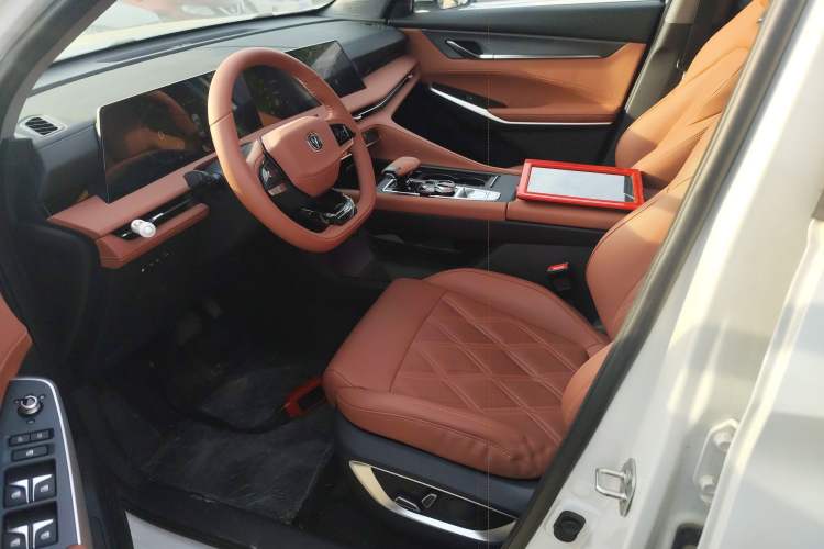 Used CHANGAN CS75 PLUS iDD 2023 ZhiDian iDD Smart Leading Model Left Front Seat