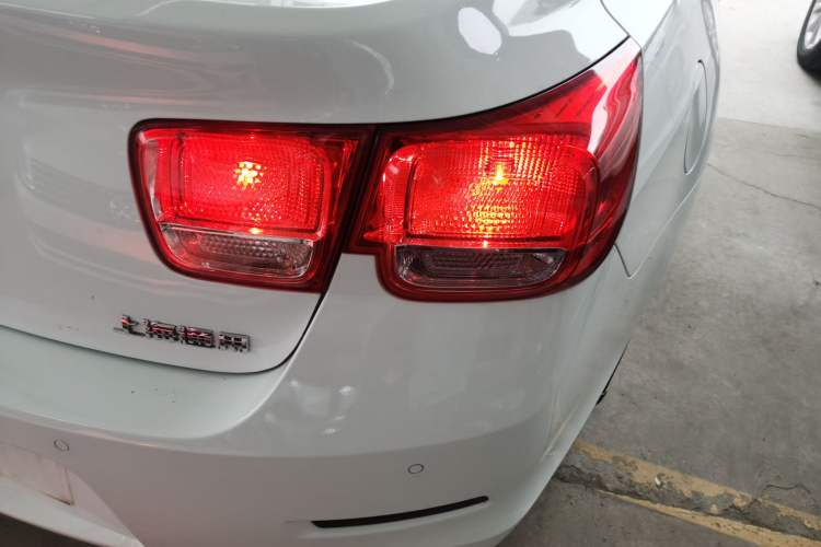 Used Chevrolet Malibu 2014 2.0L Automatic Luxury Edition Exterior 3