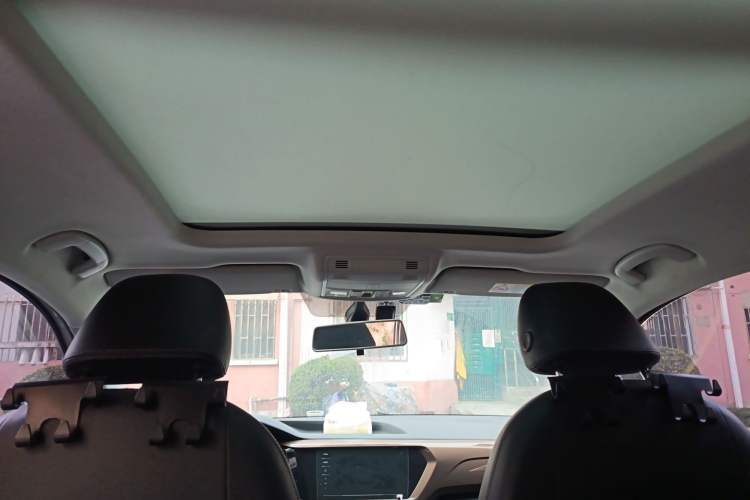 Used Volkswagen Tharu 2020 280TSI Two-Wheel Drive Luxury Edition China VI Standard
