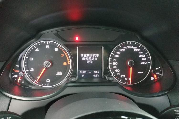 Used Audi Q5 2018 Collector's Edition 40 TFSI Technology Model