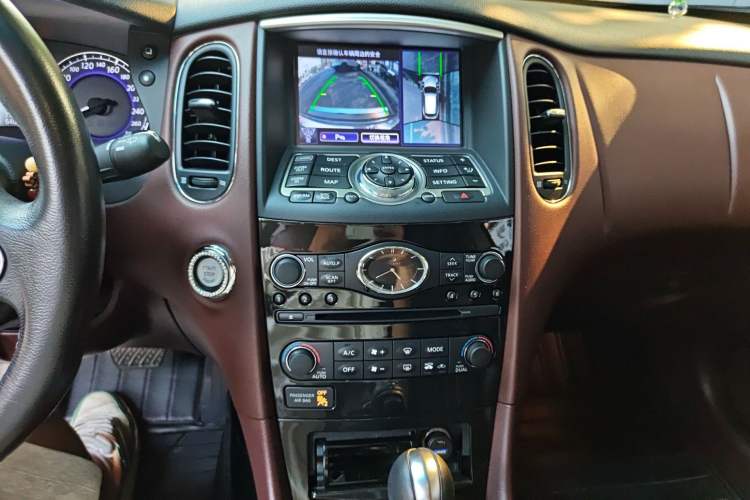 Used Infiniti QX50 2015 2.5L Luxury Edition Audio And AC Panel